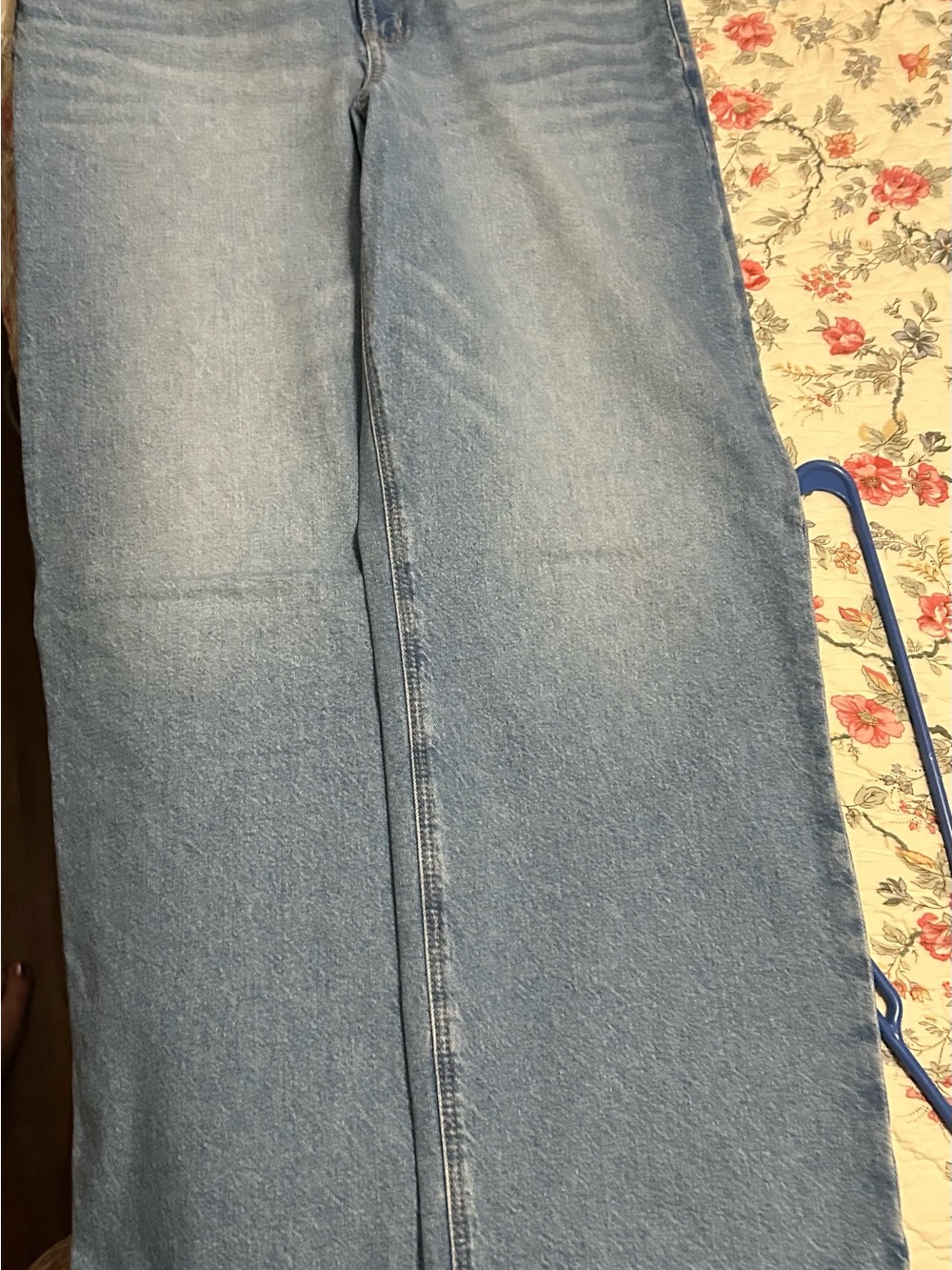 American Eagle Outfitters Classic Medium Blue Stove Pipe Jeans Sz12